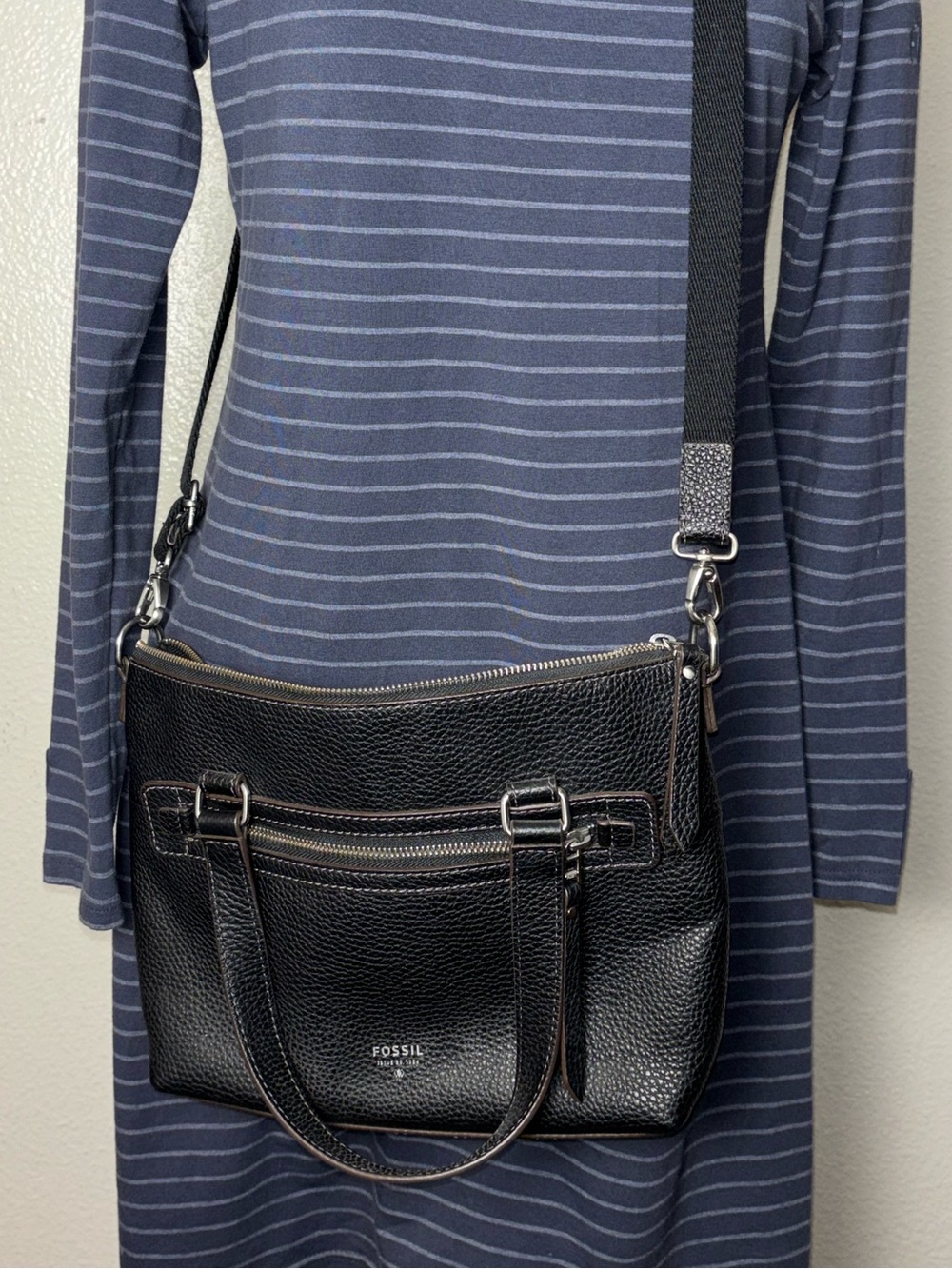 Fossil Black Pebbled Leather Convertible Satchel Crossbody Purse Mid Size - Picture 6 of 16